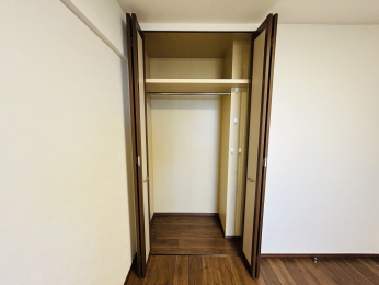 ���[�@�m����6���̎��[�X�y�[�X�I�I�ɂ̓o�b�N���A�����ɂ͎��[�P�[�X�Ȃǂ�u���ĕ֗��ǂ����g�����������܂��I