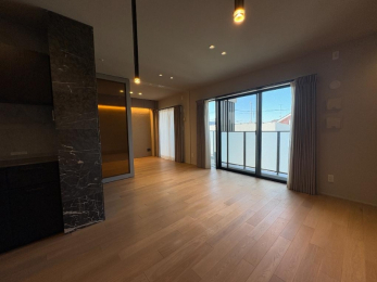 ���r���O�@���ȃG�l���ɗD�ꂽ�y�A�K���X�̗p�I