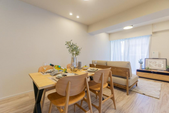 ���r���O�@��������̃x�����_����D���������������݂܂�