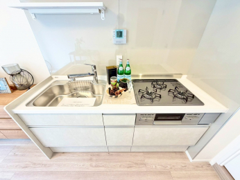 �L�b�`���@���������D������ɂ͂��ꂵ��3���R�����̃V�X�e���L�b�`����