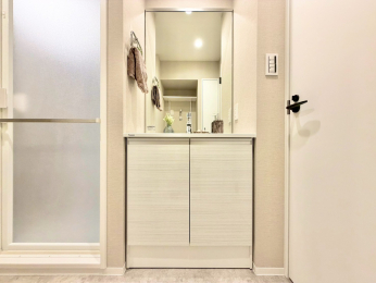 ���ʑ�E���ʏ��@���R���p�N�g�Ȃ���傫�ȋ��Őg�x�x�����N���N��