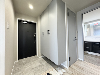 ���ց@���ւ���i���̂Ȃ��o���A�t���[�݌v��