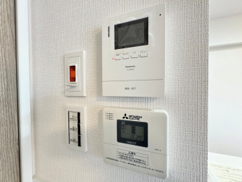 ���̑����ρ@���j�^�t�C���^�[�t�H���I�K��҂̊m�F���ł��A�h�Ɩʂ����S�ł���