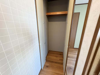 ���[�@�u������Ƃ������́v�Ƀs�b�^���ȘL�����[���i3�K�j