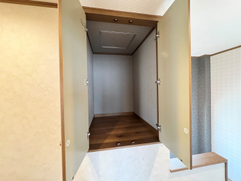 ���[�@3�K�̘L�����[