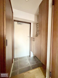 ���ց@����^�̃V���[�Y�{�b�N�X�����I�U�炩�肪���Ȍ��ւ��X�b�L����