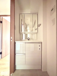 ���ʑ�E���ʏ��@�����ʉ��ϑ�̓R���p�N�g�Ȃ�����[���������聝