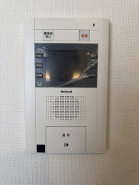 ���̑��@�s�u���j�^�[�t�C���^�[�z���ň��S��