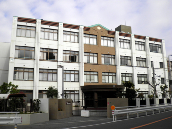 �@���a���w�Z�܂Ŗ�1300��