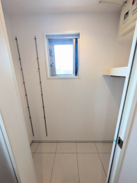 ���[�@�V���[�Y�C���N���[�[�b�g