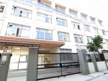 ���ӊ��@���l���w�Z�܂Ŗ�640��