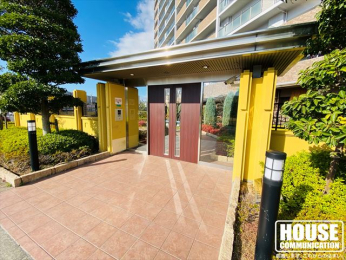 �G���g�����X�@���G���g�����X�̓_�u���I�[�g���b�N�̗p�ł�