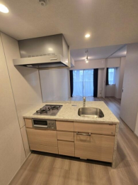 �L�b�`���@���R����2���A�O�������t���Ă��Ă��������₷������̃L�b�`���ł�