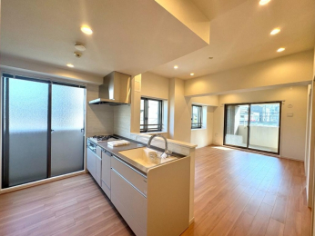 ���r���O�@�����邢�_�炩�Ȍ����������݁A�u�₩�ȕ������������鋏�S�n�̗ǂ����r���O�ł�