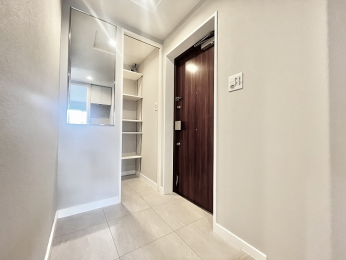 ���ց@�V���[�Y�C���N���[�[�b�g�̂��錺�ւ͍L�X�Ƃ��ĂƂĂ��C�����̗ǂ��X�y�[�X�Ɂ�