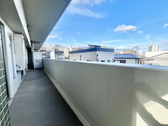 �o���R�j�[�@2�ʃo���R�j�[�̂��߁A���r���O�ȊO�̗m��������o���R�j�[�ւ̏o���肪�\�ł���