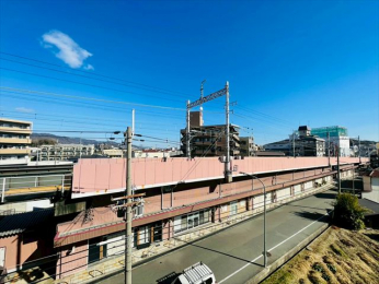 �Z�˂���̒��]�ʐ^�@-