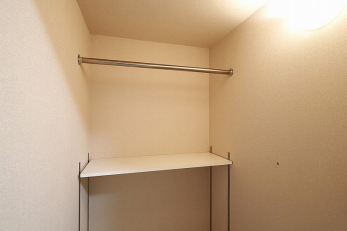 ���[�@�E�H�[�N�C���N���[�[�b�g�����[�[���I