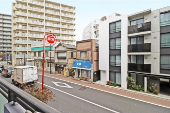 �Z�˂���̒��]�ʐ^�@������{�݂�������k�������A�����������Z���ł���