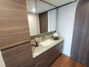 ���ʑ�E���ʏ��@�Z�������̐g�x�x���X���[�Y�Ȑ��ʉ��ϑ�ł�