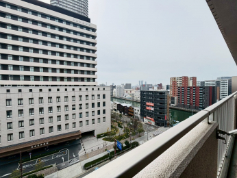 �Z�˂���̒��]�ʐ^�@�o���R�j�[����̒��]�ł�