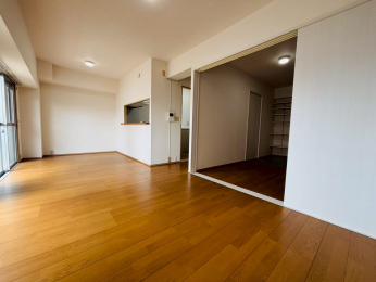 ���r���O�@���r���O�ׂ�6���m���͊J������ƃ��r���O�ƈ�̊�������A���Ƒ��݂�Ȃł������߂����܂���