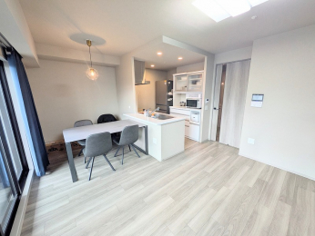 ���r���O�@�������LDK�ł��B�傫�ȑ��������������邢�ł���􏰒g�[�������B