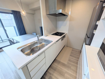 �L�b�`���@�I�[�v���L�b�`�����̖������Ă��܂��̂Ń��r���O�����n�������o���܂�����H��􊣑��@���������Ă���܂���