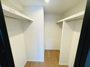 ���[�@����^�E�H�[�N�C���N���[�[�b�g�t��