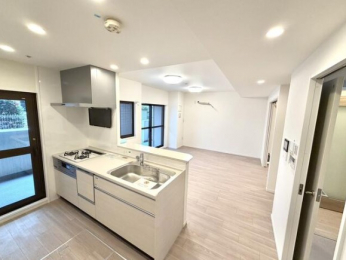 �L�b�`���@���r���O�����n����L�b�`���͎q��Ē��̐e��l�ɂ����S