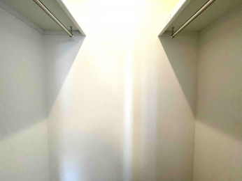 ���[�@�E�H�[�N�C���N���[�[�b�g�L��