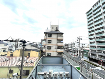 �Z�˂���̒��]�ʐ^�@-