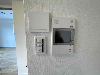 ���̑��@�s�u���j�^�[�t�C���^�[�z��