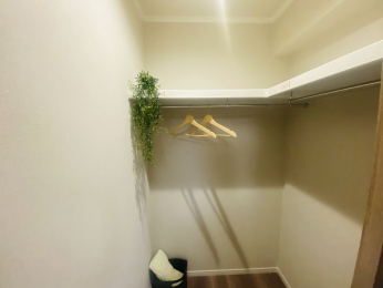 ���[�@���E�H�[�N�C���N���[�[�b�g�t���I���[�X�y�[�X���[���I