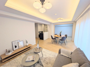 ���r���O�@��15.2����LDK�ł��B�I�V�����ȃ_�E�����C�g��ݒu���Ă���܂��B������ł��̂œ����͓d�C�͂��Ȃ��Ă����邢�ł����