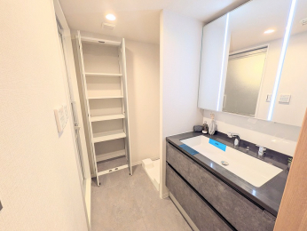 ���ʑ�E���ʏ��@�傫�Ȑ��ʉ��ϑ��V�����܂����B���l���܂�����܂��̂ŕ֗��ł��ˁB