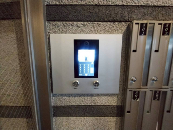 �G���g�����X�@���I�[�g���b�N�t���ŃZ�L�����e�B�[�����S�ł�