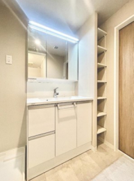 ���ʑ�E���ʏ��@�O�������Ȃ��V���v���f�U�C���̐��ʑ��