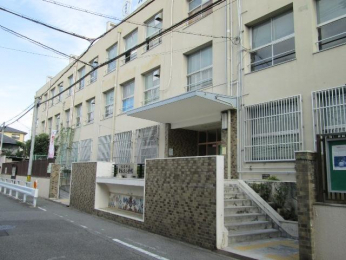 ���ӊ��@�����l���w�Z�܂Ŗ�700��