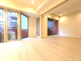 ���r���O�@���r���O�Ɨm�� �����O�̗l�q