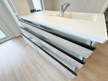 ���d�l�ʐ^(�L�b�`���j�@���[�͔��Q�Ȃ̂ŁA�Ƒ��������Ă����S�ł���