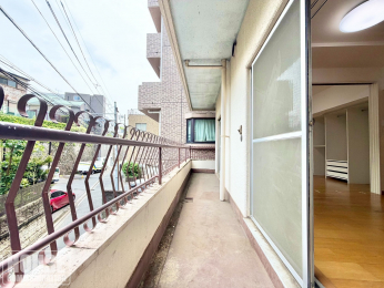 �o���R�j�[�@�E�S�����k���^�̃o���R�j�[�ɖʂ��Ă���ʕ��ǍD��