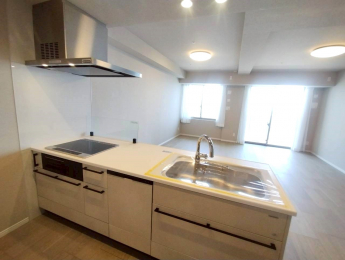 �L�b�`���@���Ζʎ��L�b�`���ł��I