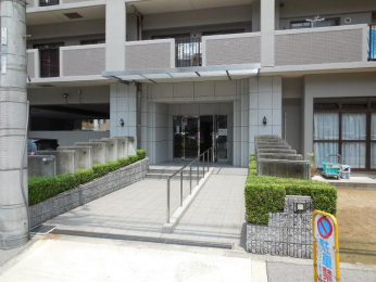 �G���g�����X�@�X���[�v�t���̃G���g�����X�I