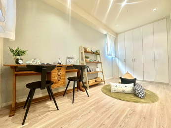 �m���@-