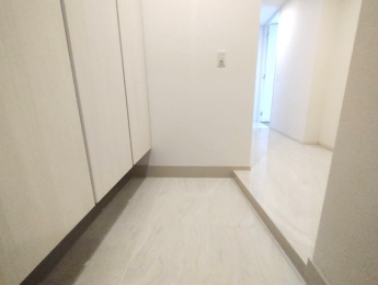 ���ց@-