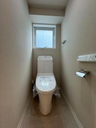 �g�C���@���E�H�V�����b�g�@�\�t���ŉ��K�ȃg�C����