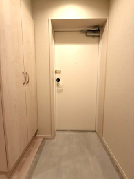 ���ց@-