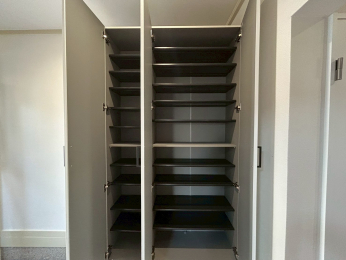 �@-
