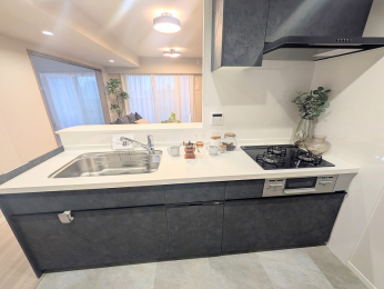 �L�b�`���@�H���t���̃V�X�e���L�b�`����V�����܂����I�݌˒I�Ȃ��̃I�[�v���L�b�`���Ƃ��Ă���܂��̂Ŗ��邭�������S�̂����n���܂����